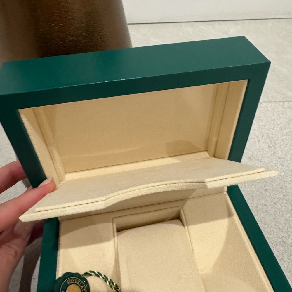 Ladies ROLEX Cream and Green Watch Box Set - Picture 4 of 9